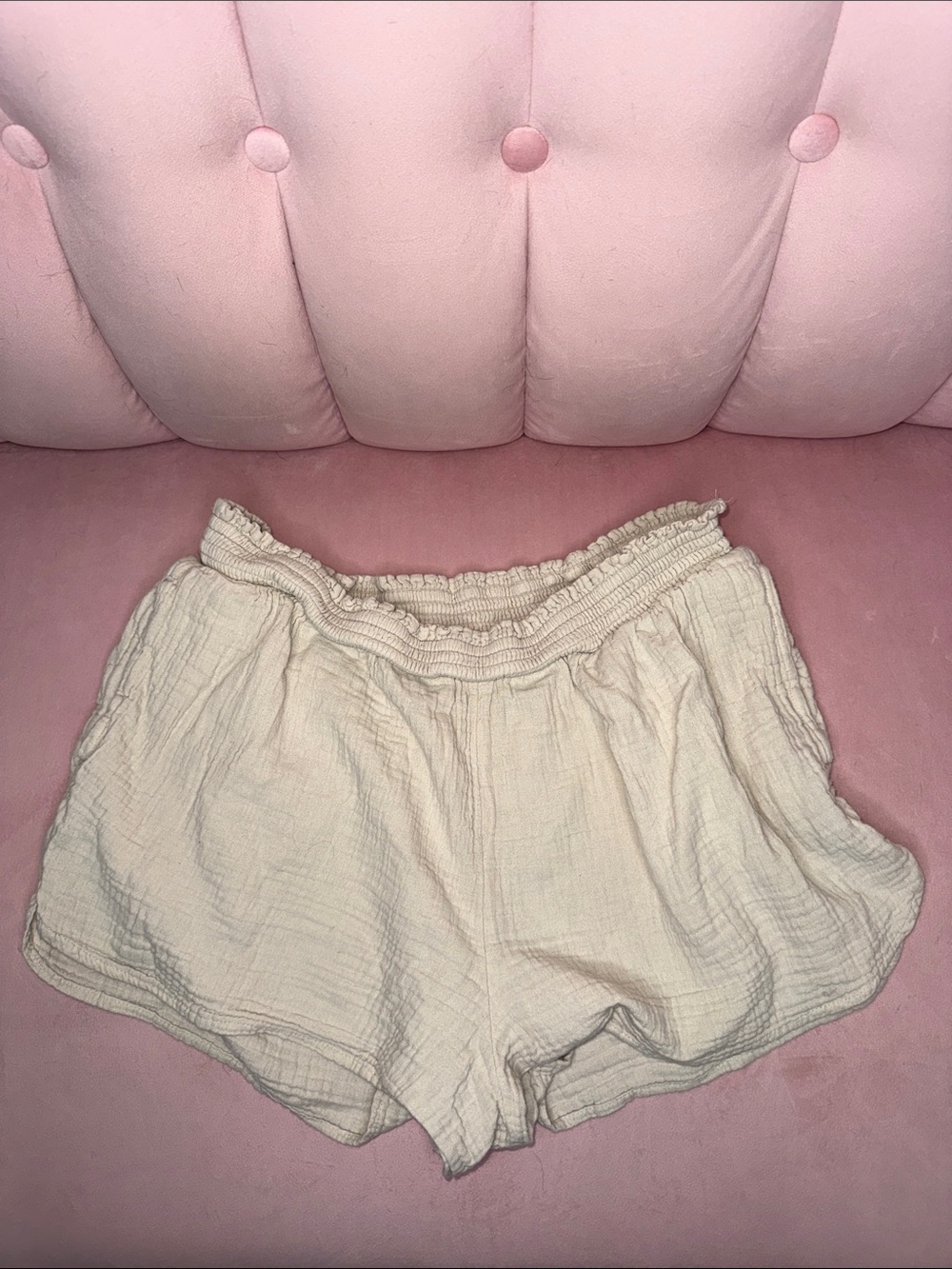 Aerie Gauzy High Waisted Shorts
Women’s XL | Soft Oat